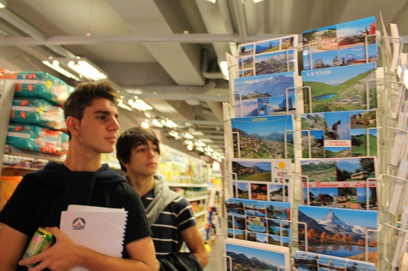 Village Camps International Summer Camp Leysin, Switzerland 2026-08-15 https://www.villagecamps.com/journals_admin/images/692-28-language (7).jpg